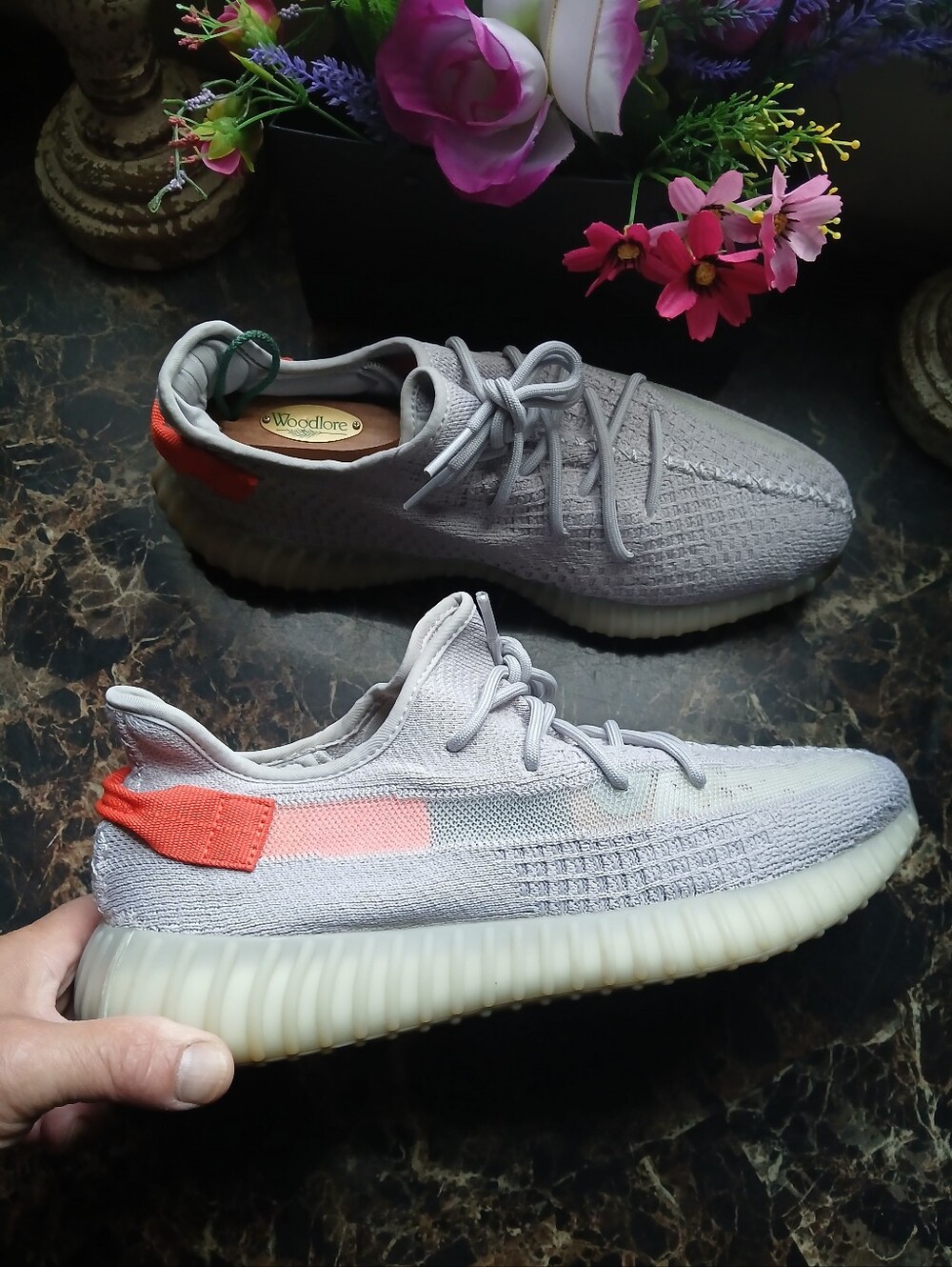 Yeezy Boost 350 V2 'Tail Light' Streetwear/Athletic Shoes Size 11.5 for Men